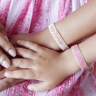 MAMA Beaded Bracelet in White and Gold with Pink Hearts - Iris & Stout