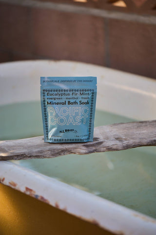 Pacific Coast Bath Soak - Iris & Stout