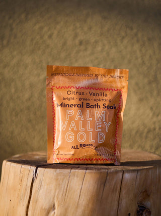 Palm Valley Gold Bath Soak - Iris & Stout