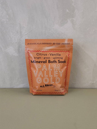 Palm Valley Gold Bath Soak - Iris & Stout