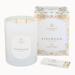 Pinewood Candle - Iris & Stout