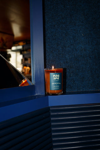 The Reflector Candle - Iris & Stout
